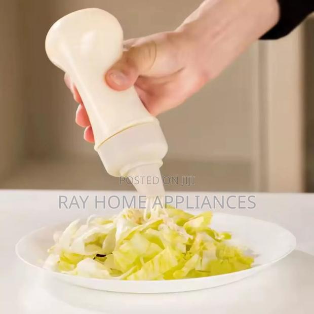 Sauce Squeeze Bottle Refillable Condiment Container Kitchen Tools - thumbnail 3