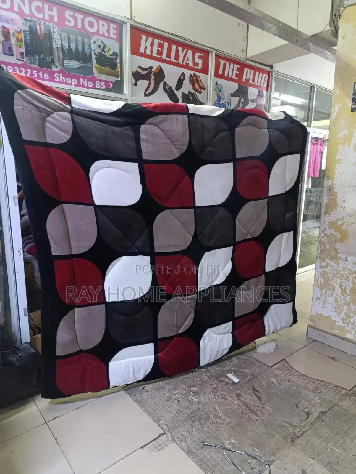 Woolen Blanket 
Size 5x8