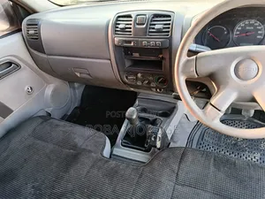 Isuzu D-MAX 2008 Off white