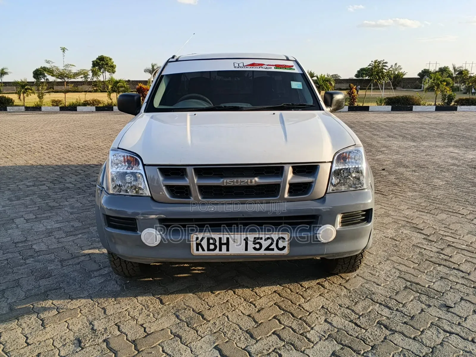 Isuzu D-MAX 2008 Off white