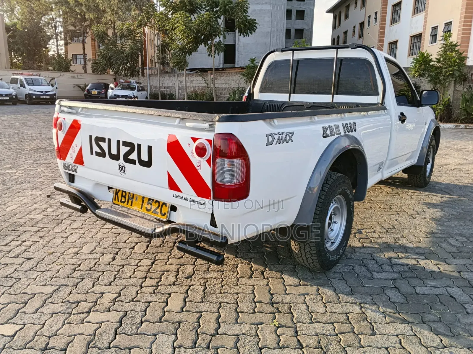 Isuzu D-MAX 2008 Off white