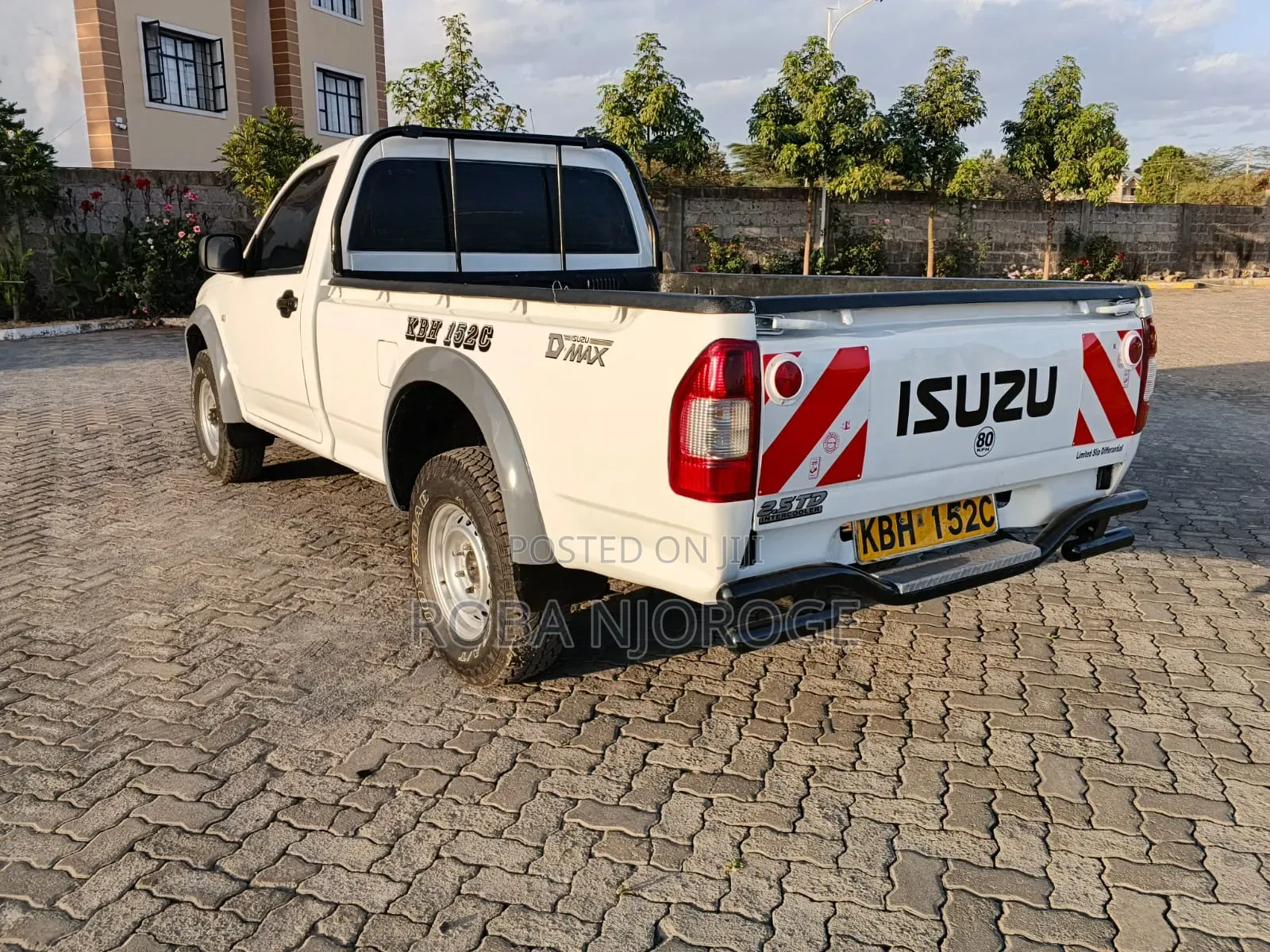 Isuzu D-MAX 2008 Off white