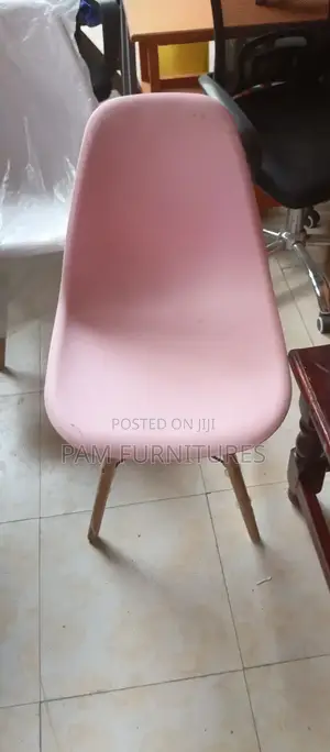 Quality Aims Chair