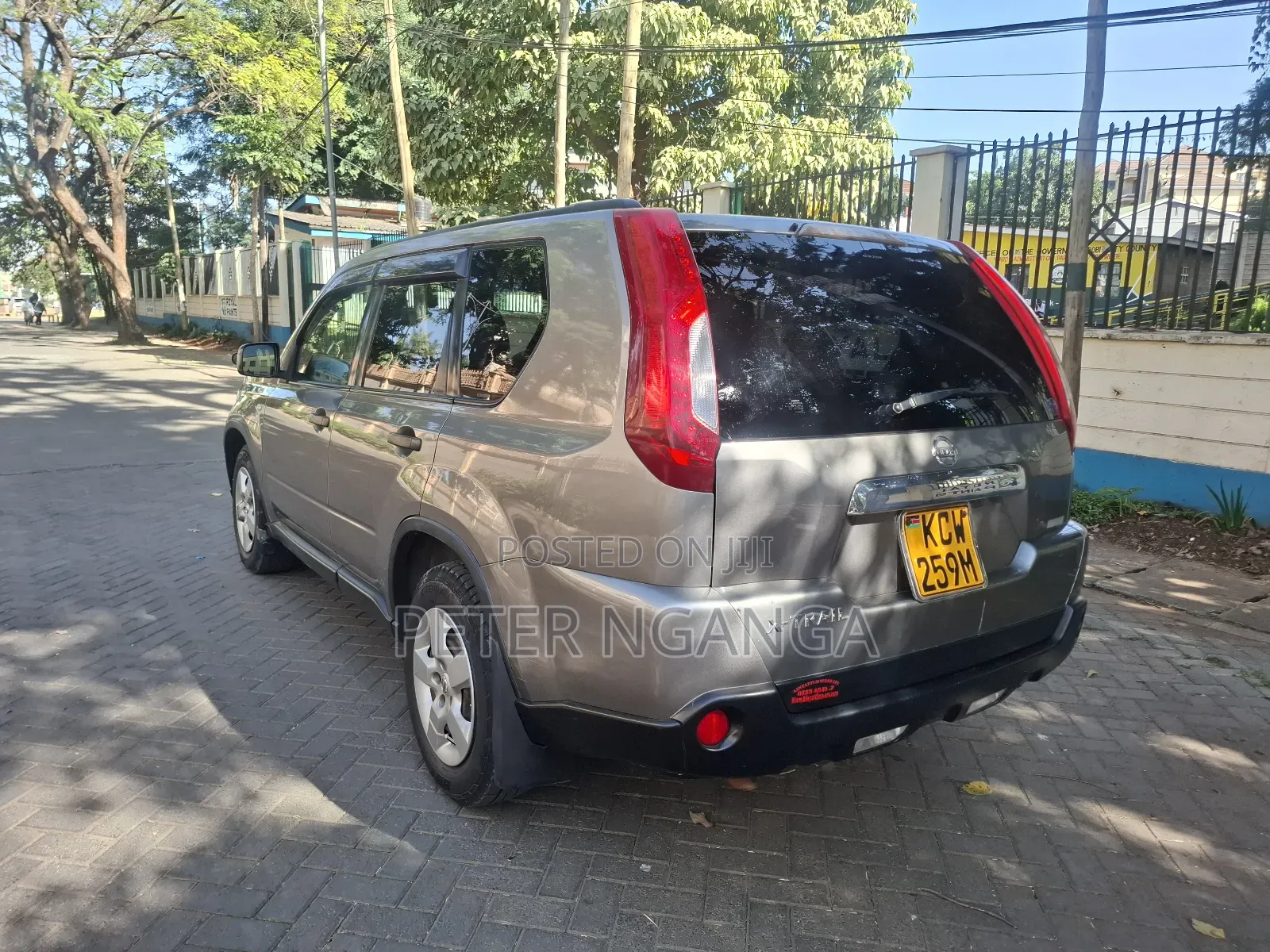 Nissan X-Trail 2.0 Petrol AWD 2013 Silver