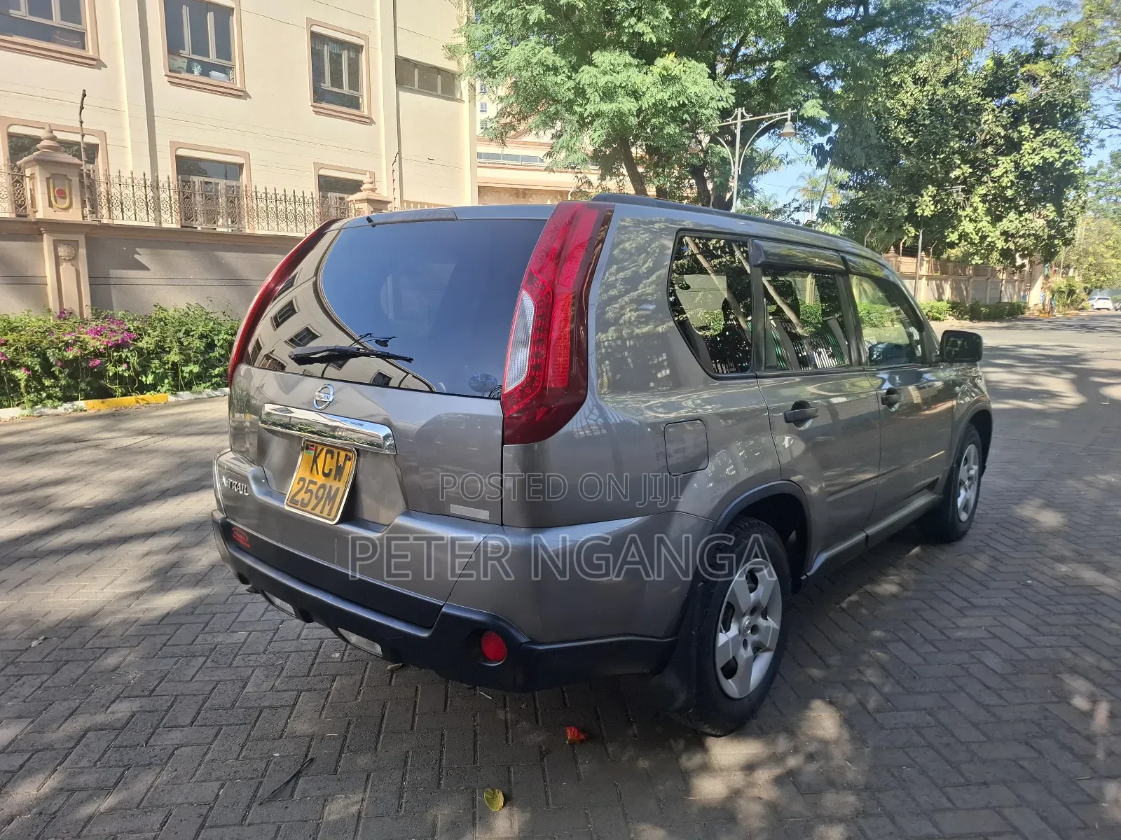 Nissan X-Trail 2.0 Petrol AWD 2013 Silver