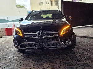 Mercedes-Benz GLA-Class 2019 Black