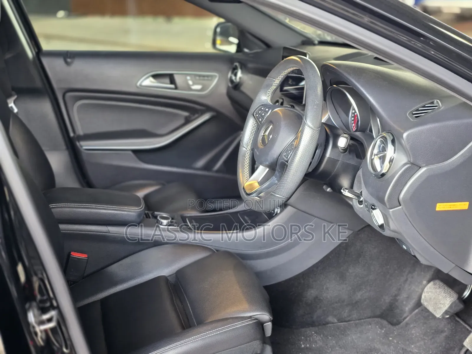 Mercedes-Benz GLA-Class 2019 Black