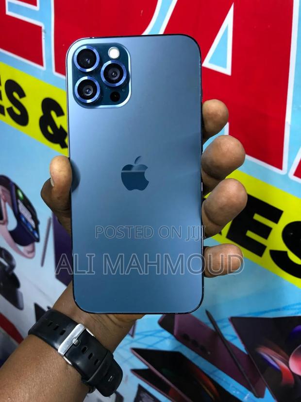 Apple iPhone 12 Pro Max 256 GB Blue - main view