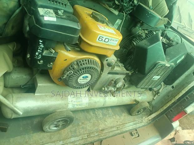 Air Compressor Propelled by Petrol - thumbnail 2