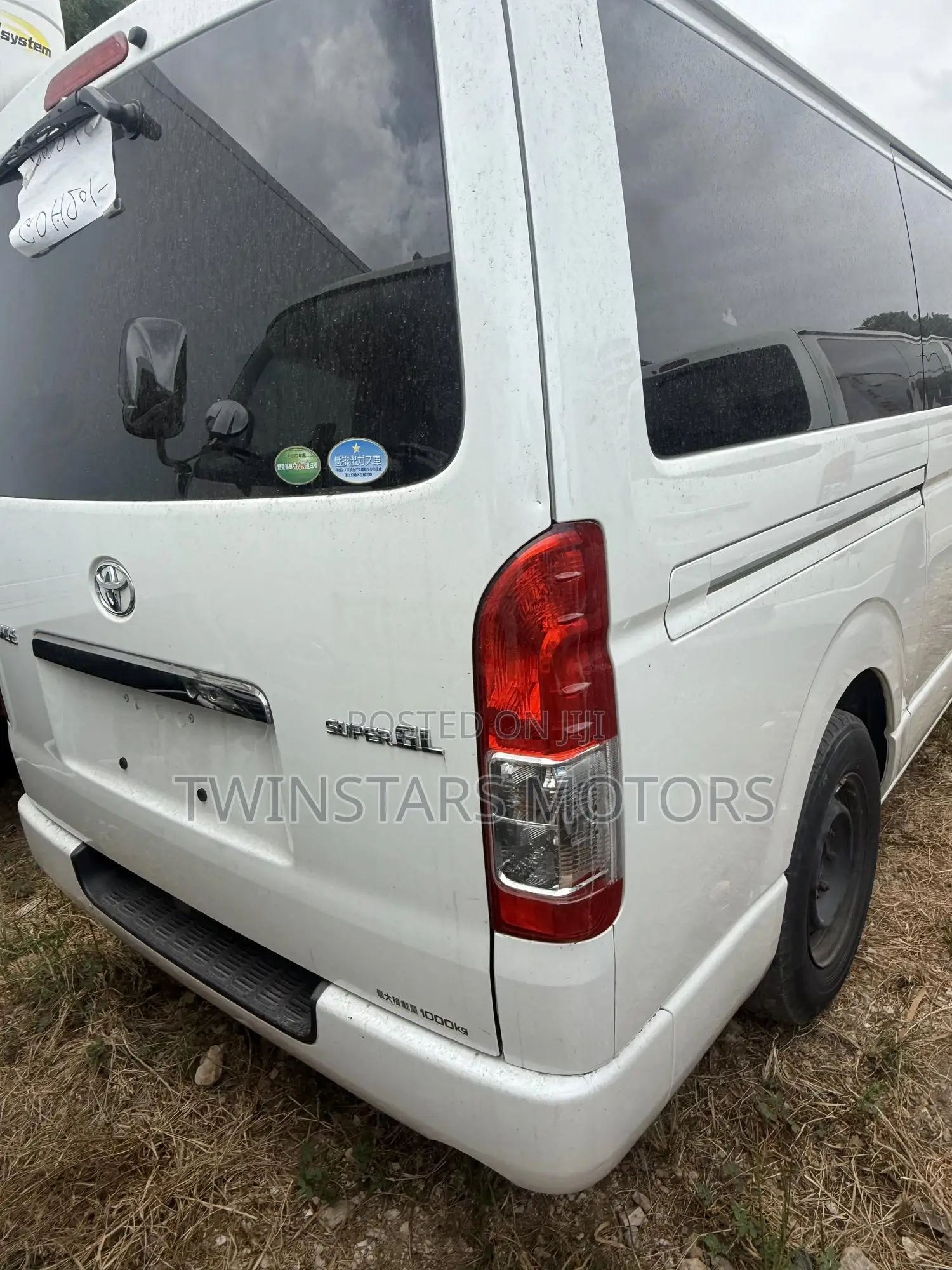 Toyota HiAce 2018 White