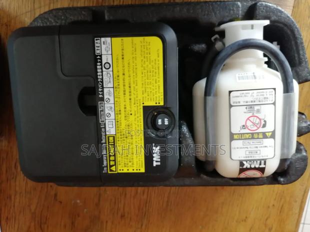 Portable Air Compressor 12v - thumbnail 2