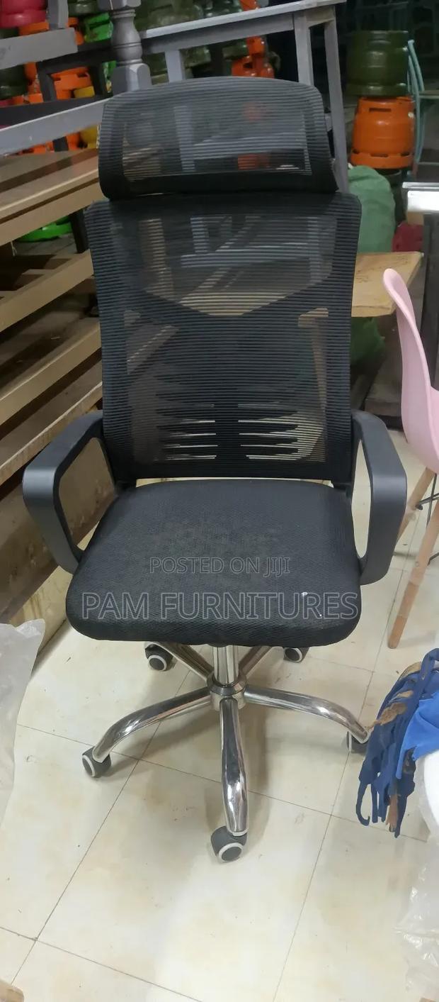 Quality Office Chair - Headrest - thumbnail 2