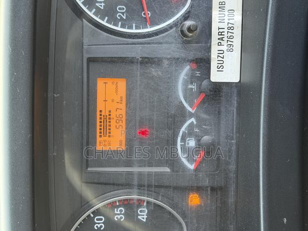 Isuzu Frr90 Bluepower Fitted With Public Address - thumbnail 7