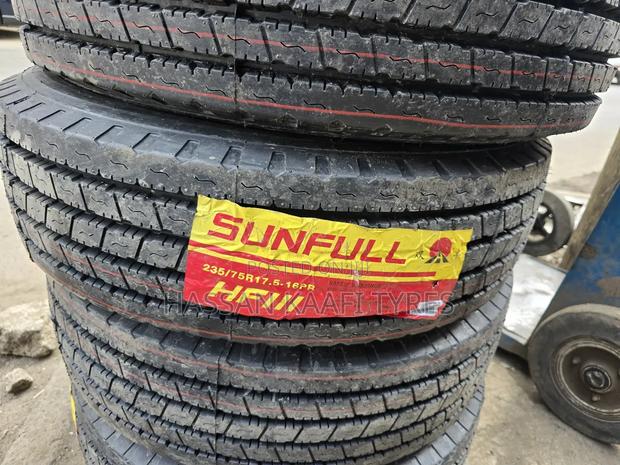 235/75r17.5 Sunfull Tyre - thumbnail 3