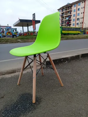 Modern Eames Style Plastic Chair With Wooden Legs