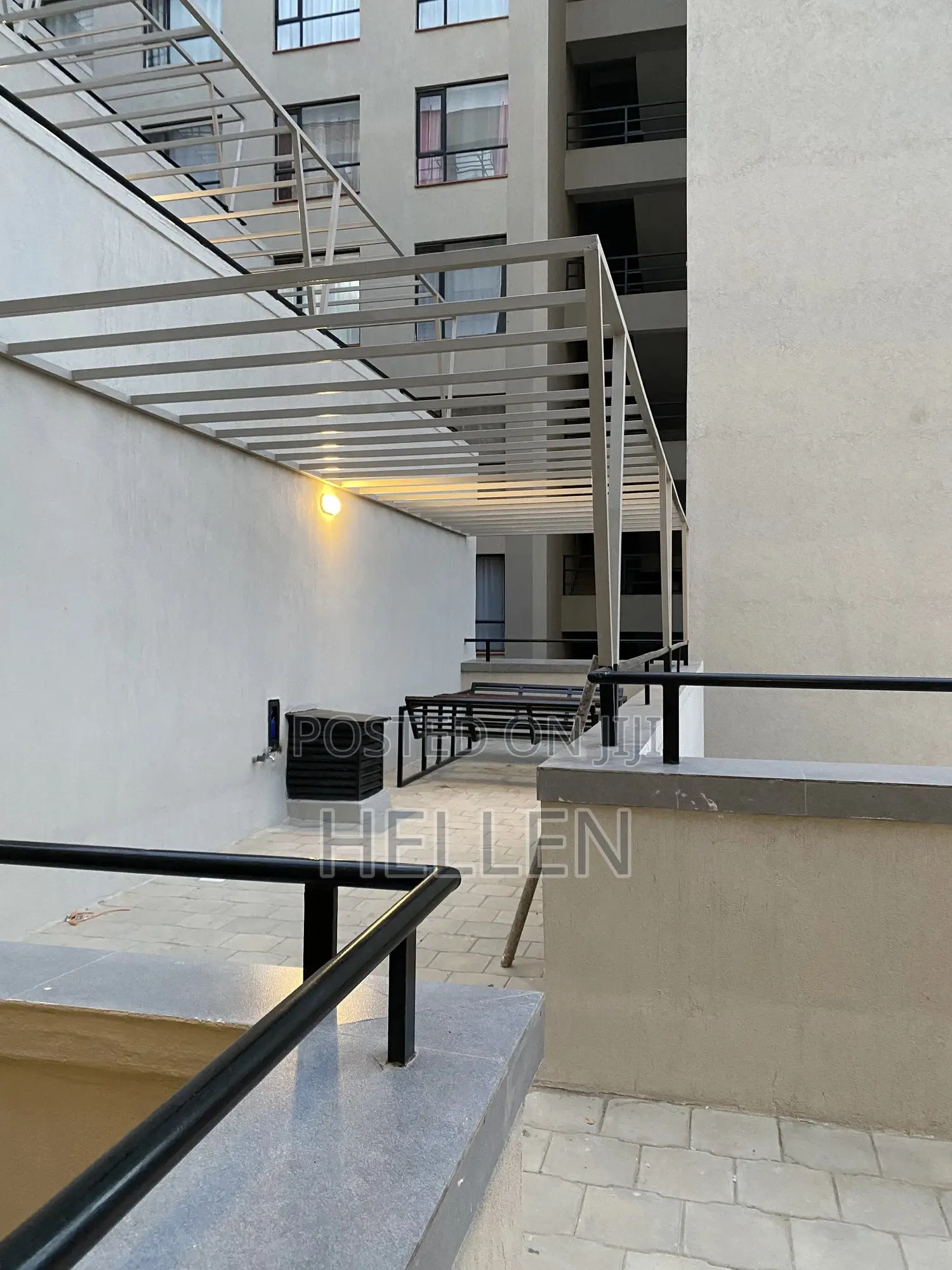 Fully Furnished Studio With Wifi, Netflix Free Parking