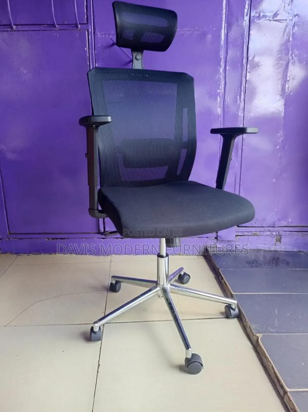 Ergonomic Mesh Office Chair With Headrest
