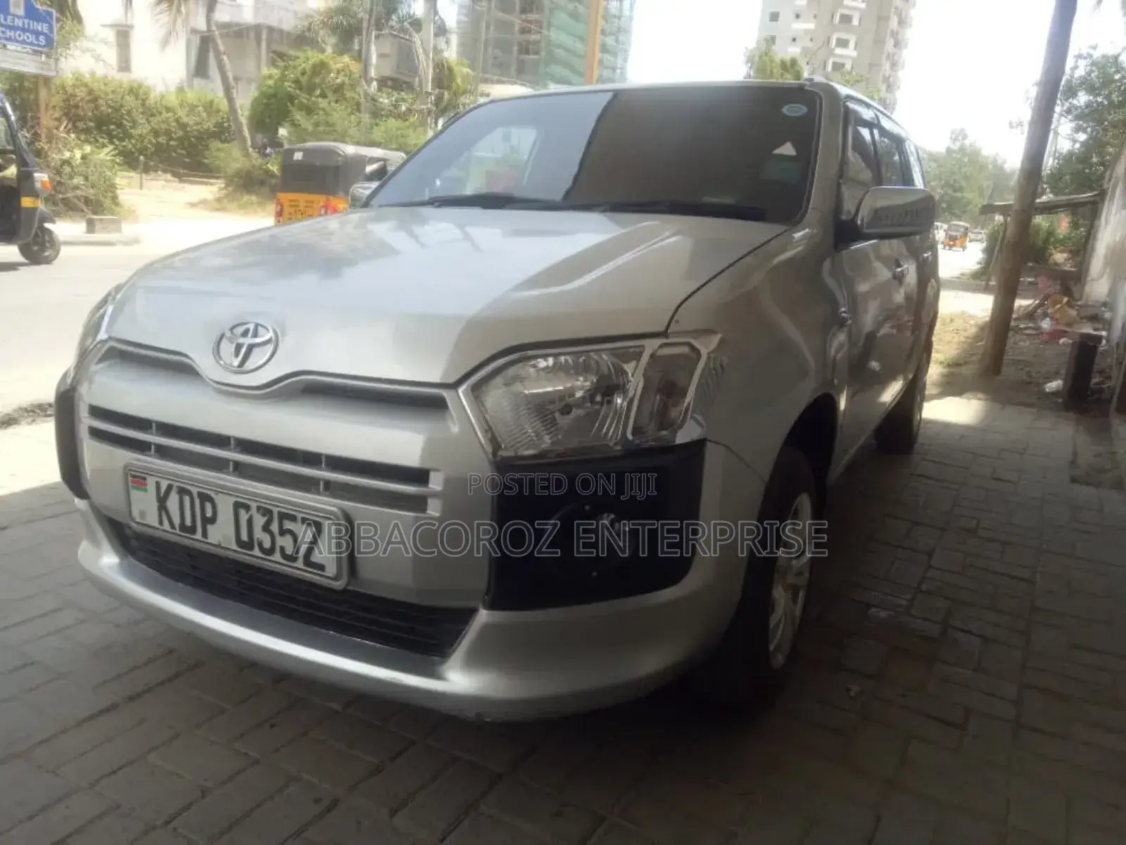 Toyota Probox 1.5 DX Comfort 2WD 2018 Silver