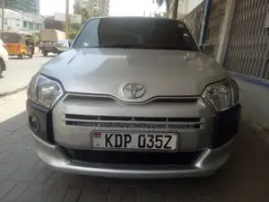 Toyota Probox 1.5 DX Comfort 2WD 2018 Silver