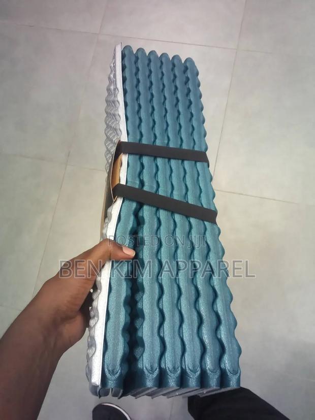 Foldable Camping and Tent Sleeping Mat - thumbnail 3
