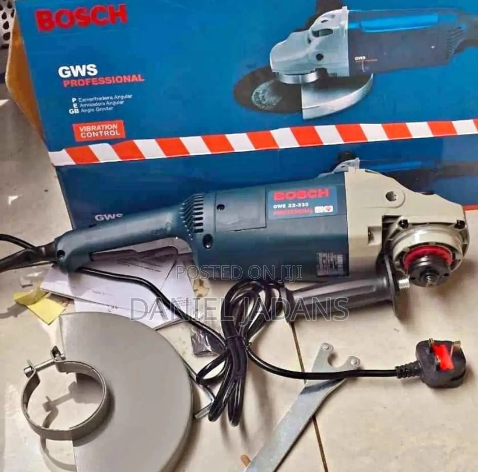 Bosch Angle Grinder 9" - Heavy Duty/ Bosch Angle Grinder 9 Inches