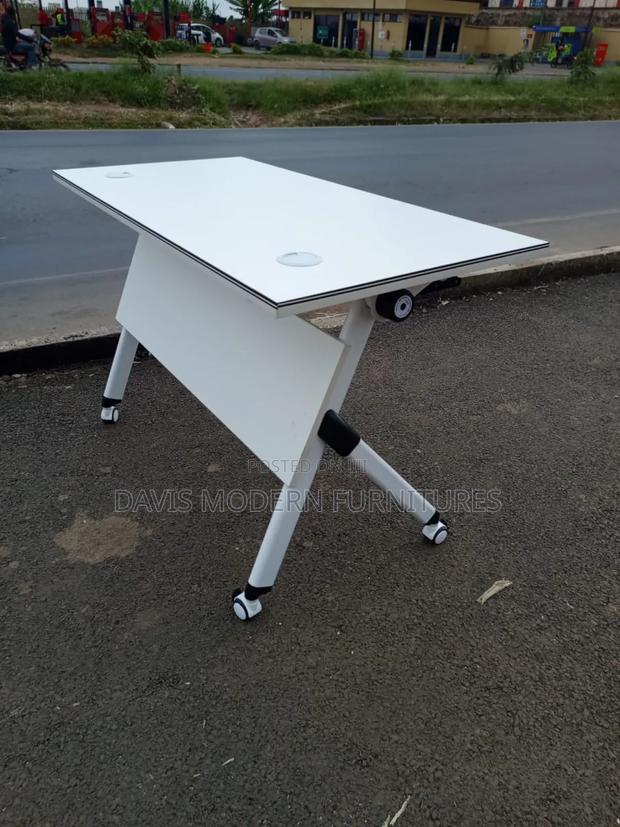 Modern Mobile Office Desk With Wheels - main view