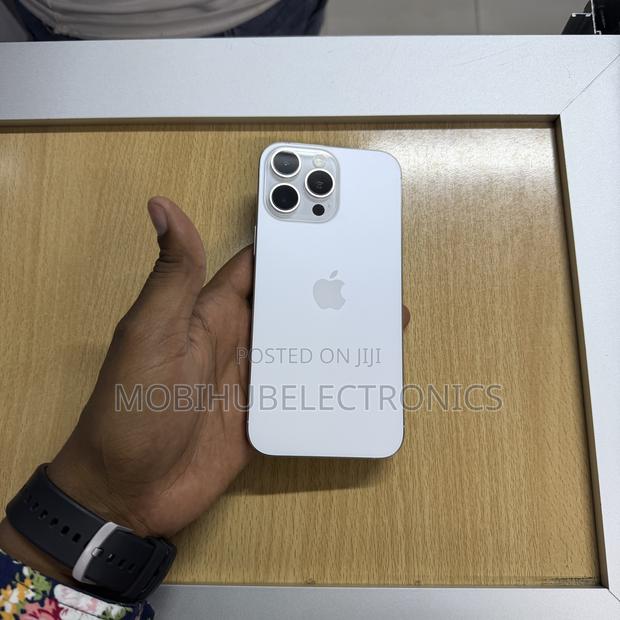 Apple iPhone 16 Pro Max 256 GB White - thumbnail 3