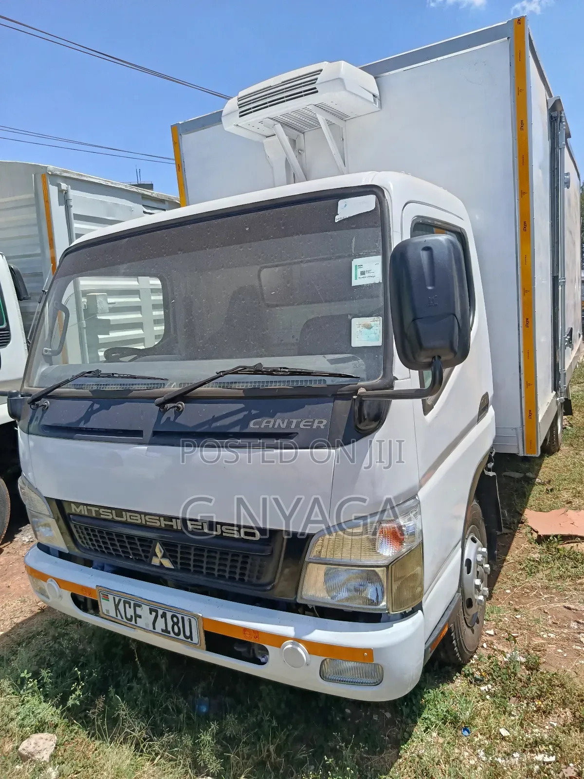 Mitsubishi Canter Local 2015 With Refrigerator