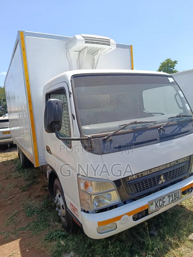 Mitsubishi Canter Local 2015 With Refrigerator - thumbnail 2
