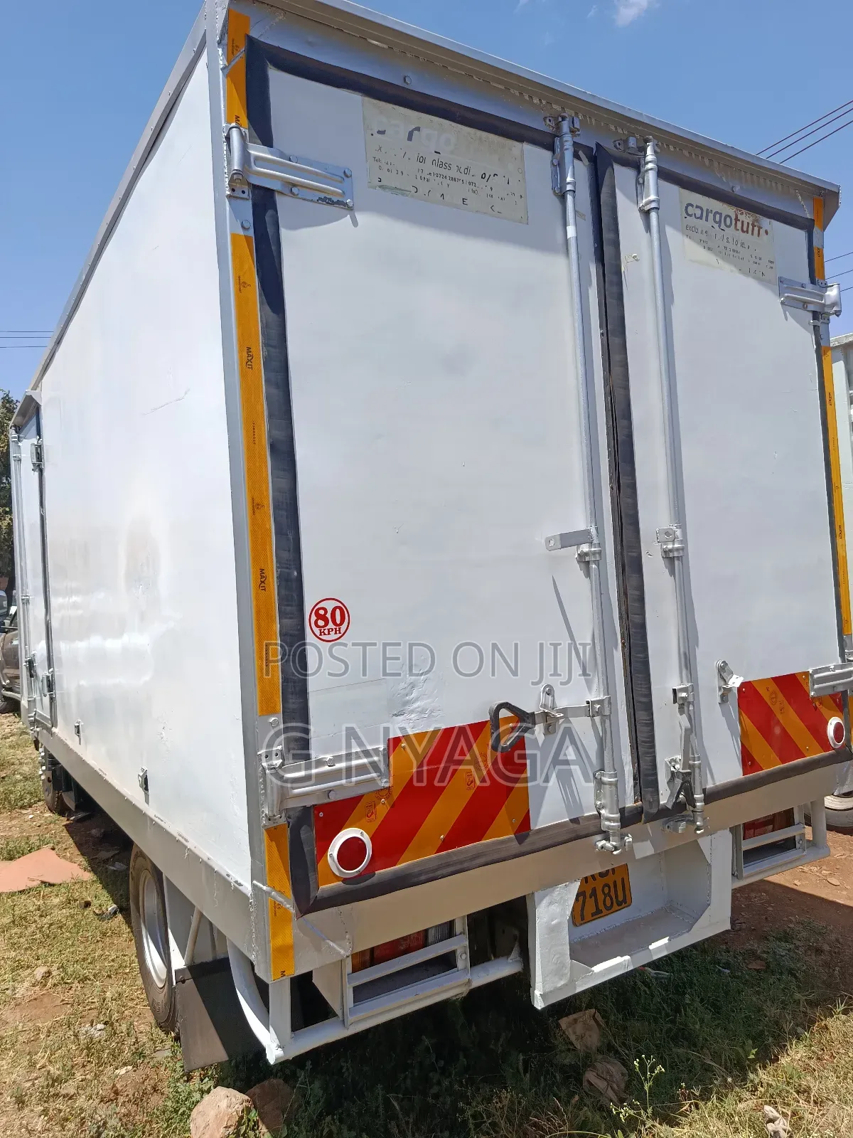 Mitsubishi Canter Local 2015 With Refrigerator