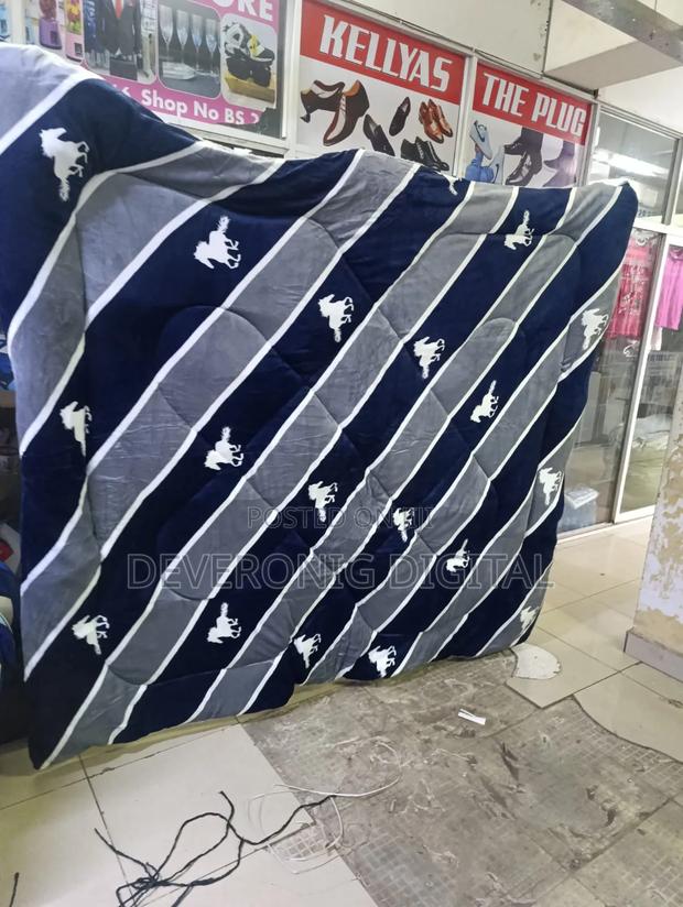 Single Woolen Duvets*
Size 5*6 - thumbnail 5