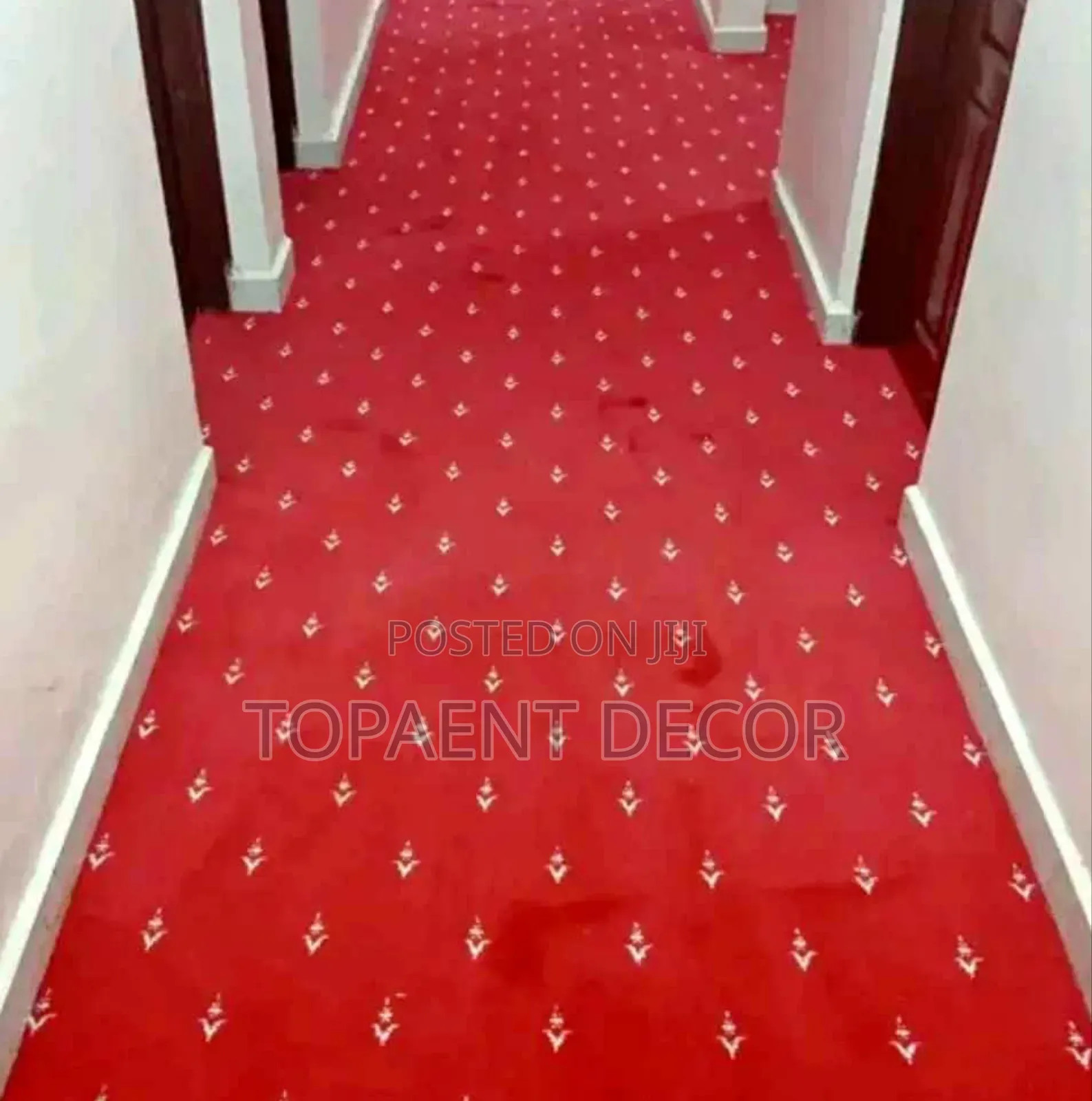 Red Printed White Flowers Presidential 12mm Wall To Wall Carpets