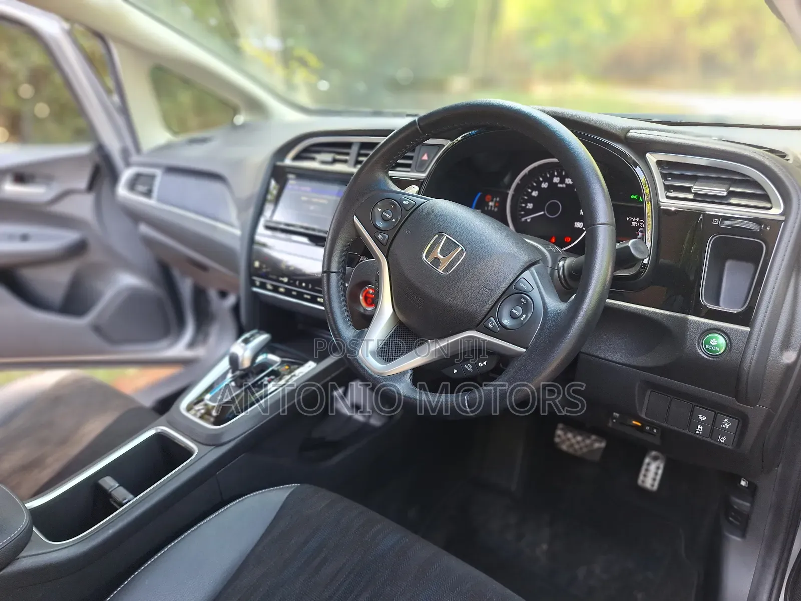 Honda Fit Shuttle 1.5 Hybrid 2WD 2019 Silver