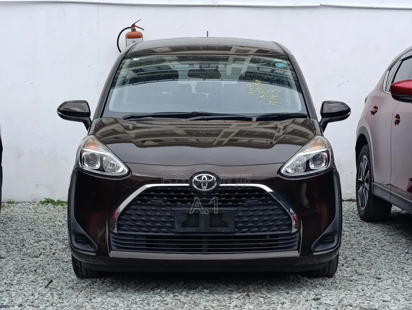 Toyota Sienta 2019 Brown