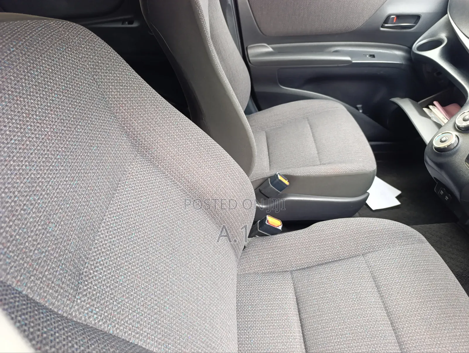 Toyota Sienta 2019 Brown