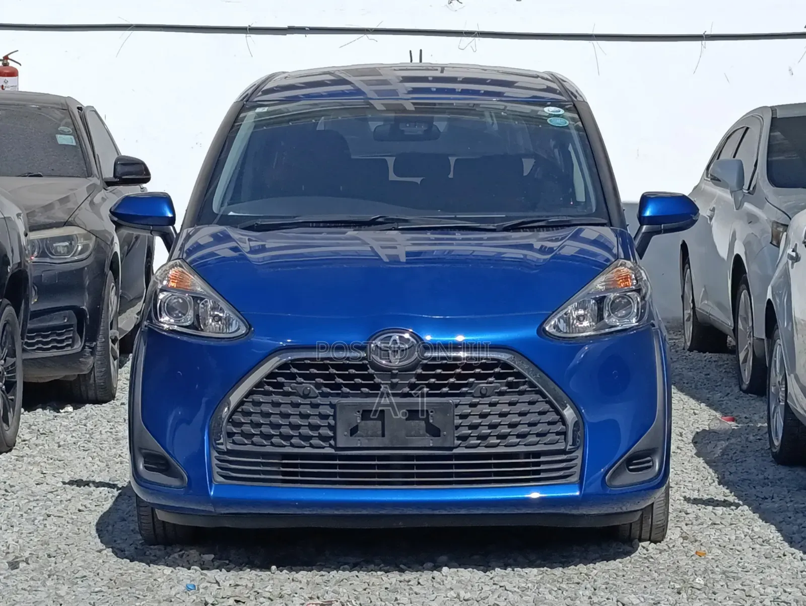 Toyota Sienta 2019 Blue