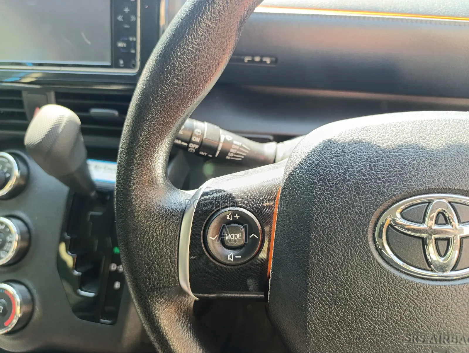 Toyota Sienta 2019 Blue
