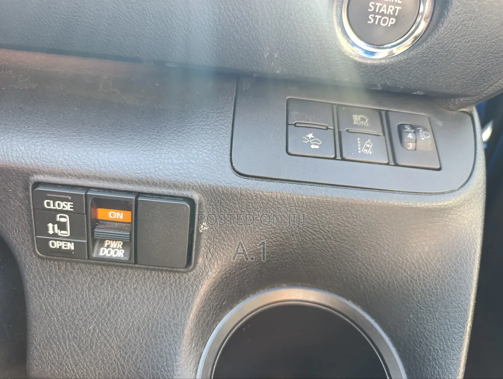 Toyota Sienta 2019 Blue