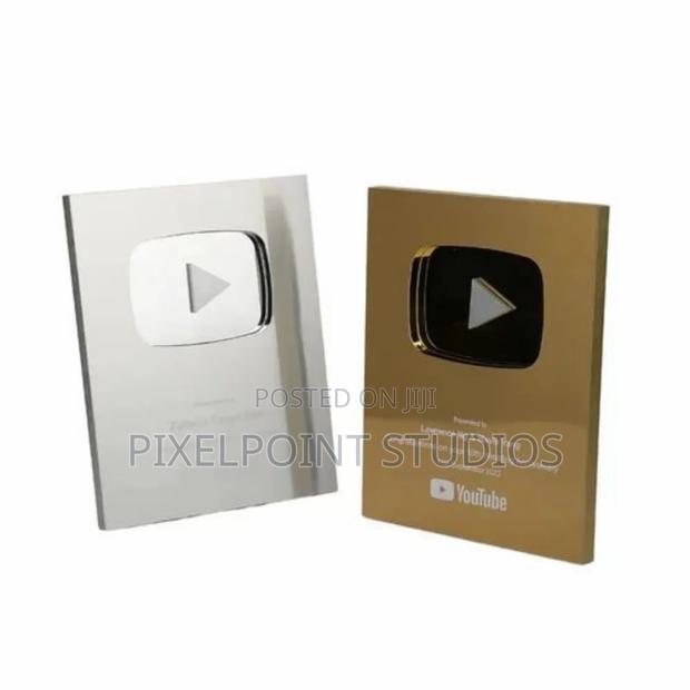 Youtube Play Button - main view