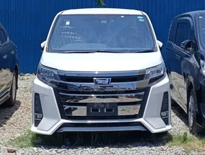 Toyota Noah 2.0 FWD (8 Seater) 2019 White