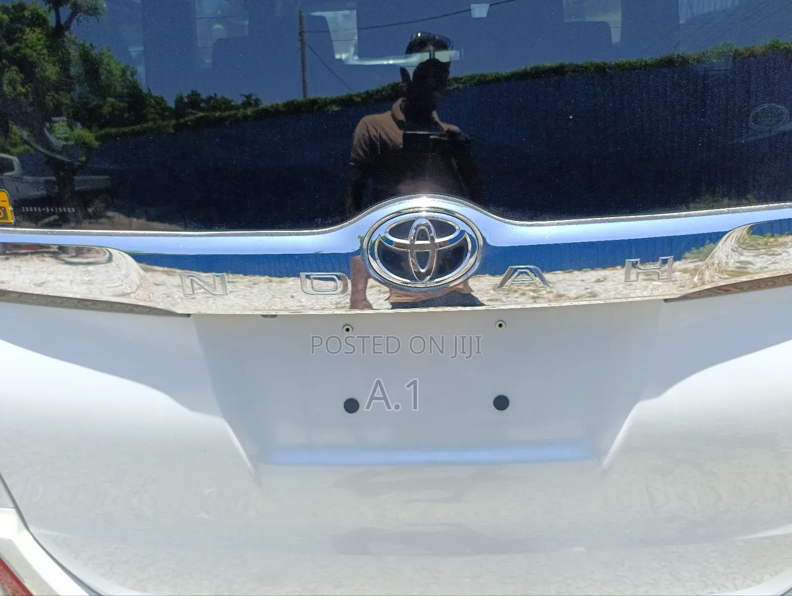 Toyota Noah 2.0 FWD (8 Seater) 2019 White