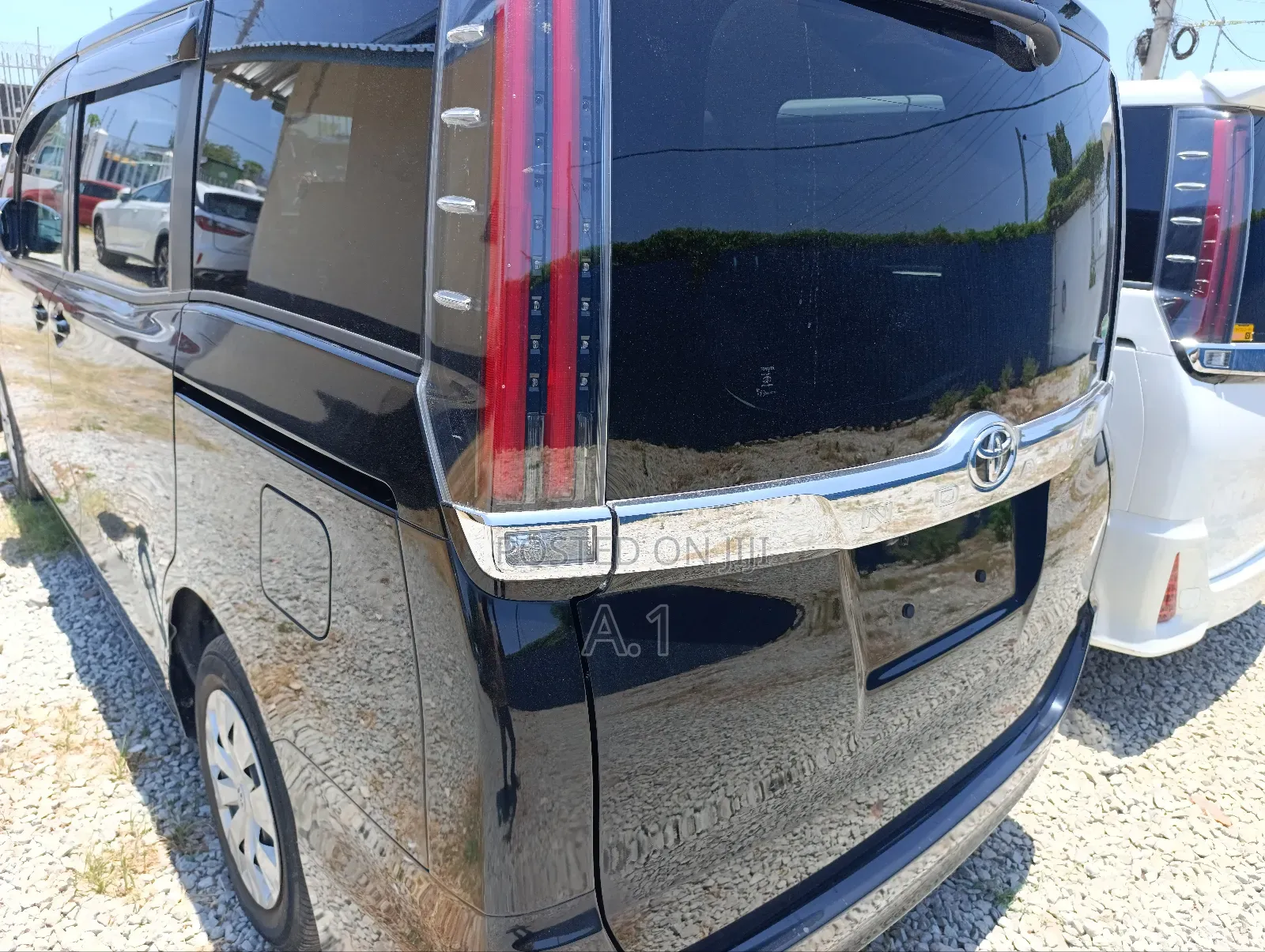 Toyota Noah 2.0 FWD (8 Seater) 2019 Black