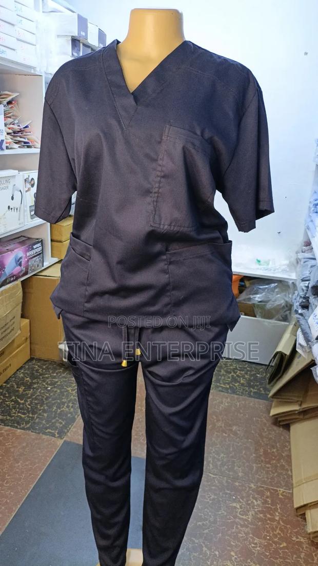 V-neck Scrubs - main view