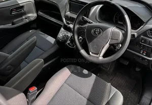 Toyota Noah 2.0 FWD (8 Seater) 2019 Black