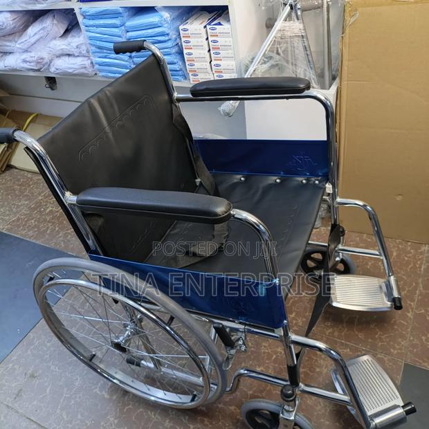 Standard Wheelchair - thumbnail 2