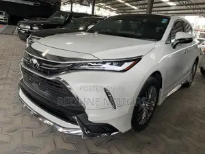 Toyota Harrier 2.0 4WD 2020 Pearl