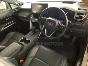 Toyota Harrier 2.0 4WD 2020 Pearl