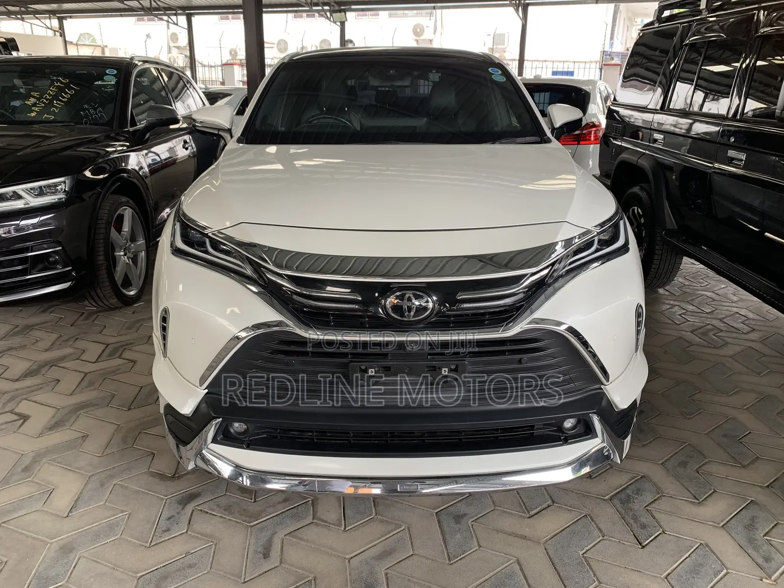 Toyota Harrier 2.0 4WD 2020 Pearl
