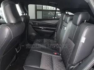 Toyota Harrier 2.0 2018 Black