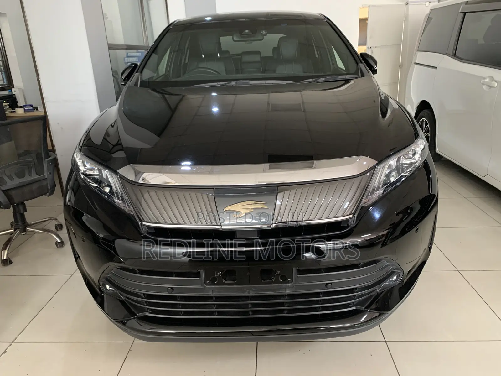 Toyota Harrier 2.0 2018 Black